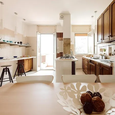 Dea Opi 게스트하우스 로마